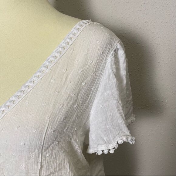 NWT Adrienne Vittadini Semi Sheer White Flutter Sleeve Peasant Top Womens Size M - Picture 3 of 14